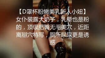 【娇小身材新人小萝莉】长相甜美无毛嫩穴！和男友操逼，抓起屌吸吮，站立插穴JB有点软，无法满足妹子