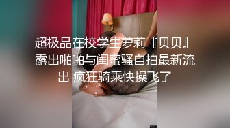 八块腹肌小哥,露出鸡巴自撸