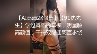 可爱迷人的卷发小姐姐脱光展示身材，小娇乳好想捏一把。