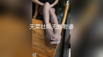 推特21万粉极品美少女潮吹萝莉公主【兔崽爱喷水】私拍完结，可盐可甜各种制服人前户外露出道具紫薇喷喷喷 (3)