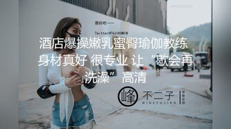 【原创国产精选】大白天全裸遛狗逛街放尿！路人大叔鸡巴都看硬了！对着母狗打飞机！！