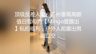   极品网红美女莫妮卡全裸自慰，大红唇一脸淫骚，无毛骚逼假屌猛捅，说话嗲嗲叫起来好听