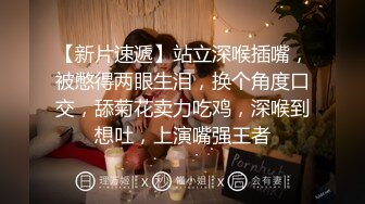 ★☆福利分享☆★十一月最新流出大神潜入水上乐园更衣室偷拍泳客更换泳衣黑色文胸冷酷美女逼毛浓密性感