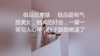   卷发小哥哥和三女多人淫乱，带个小雨衣就开始作战，多种道具自慰骚穴，淫水很多