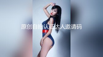 跟着这对恩爱的情侣走了一路好想知道他们会去哪里啪SmaxskinQiancaoComFMiu01露出情侣人前