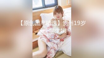 TW大神偷拍学校几个漂亮女同学洗澡,附生活照1080P高清版