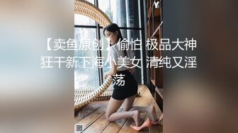 哺乳期人妻全程露脸性感的大骚奶子挤了一杯奶水给狼友喝，特写骚逼展示给大哥口交大鸡巴主动上位抽插呻吟